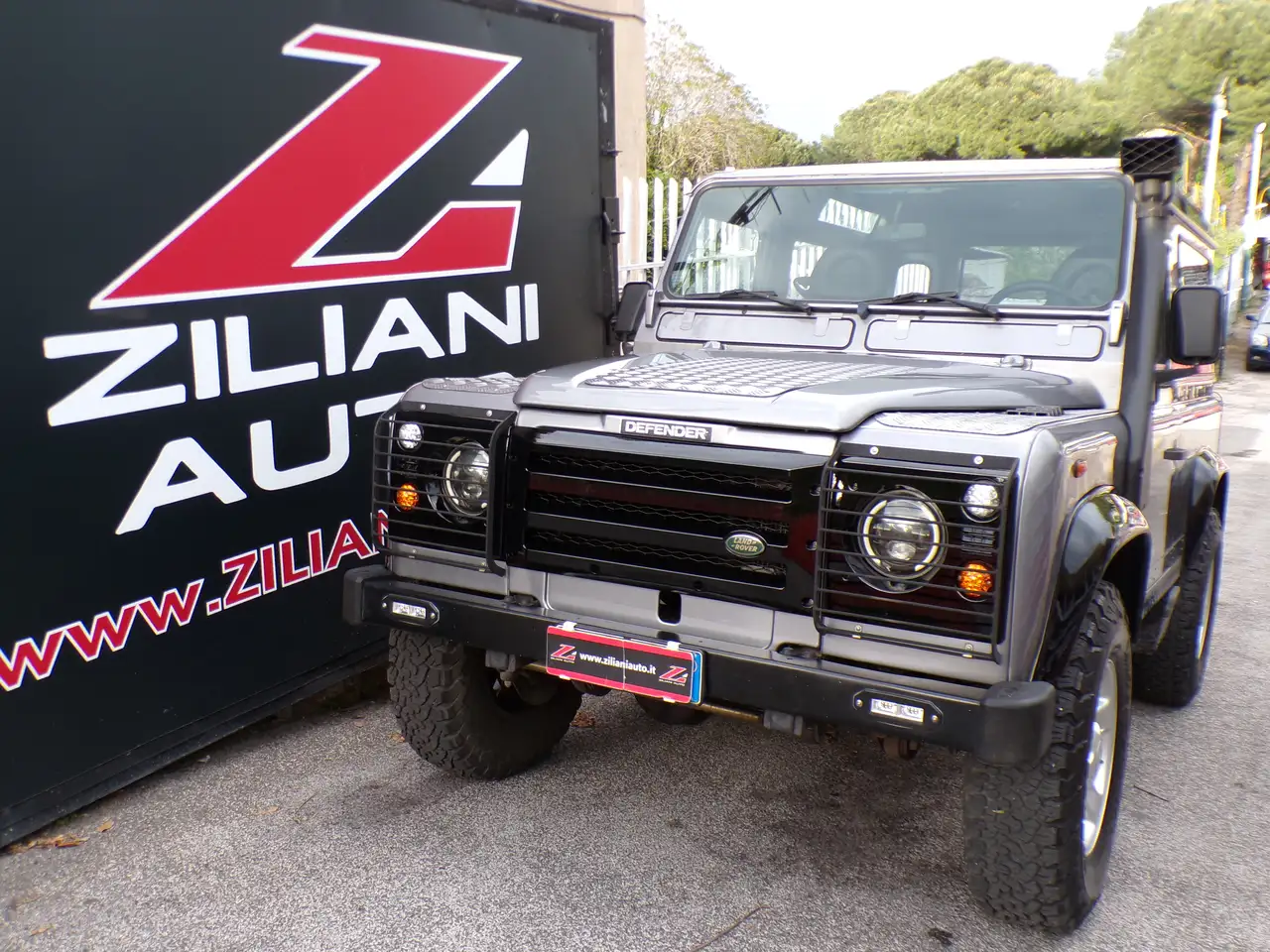 Land Rover Defender 90 2.5 td 6 POSTI..COMPLETAMENTE RESTAURATA.., foto 1