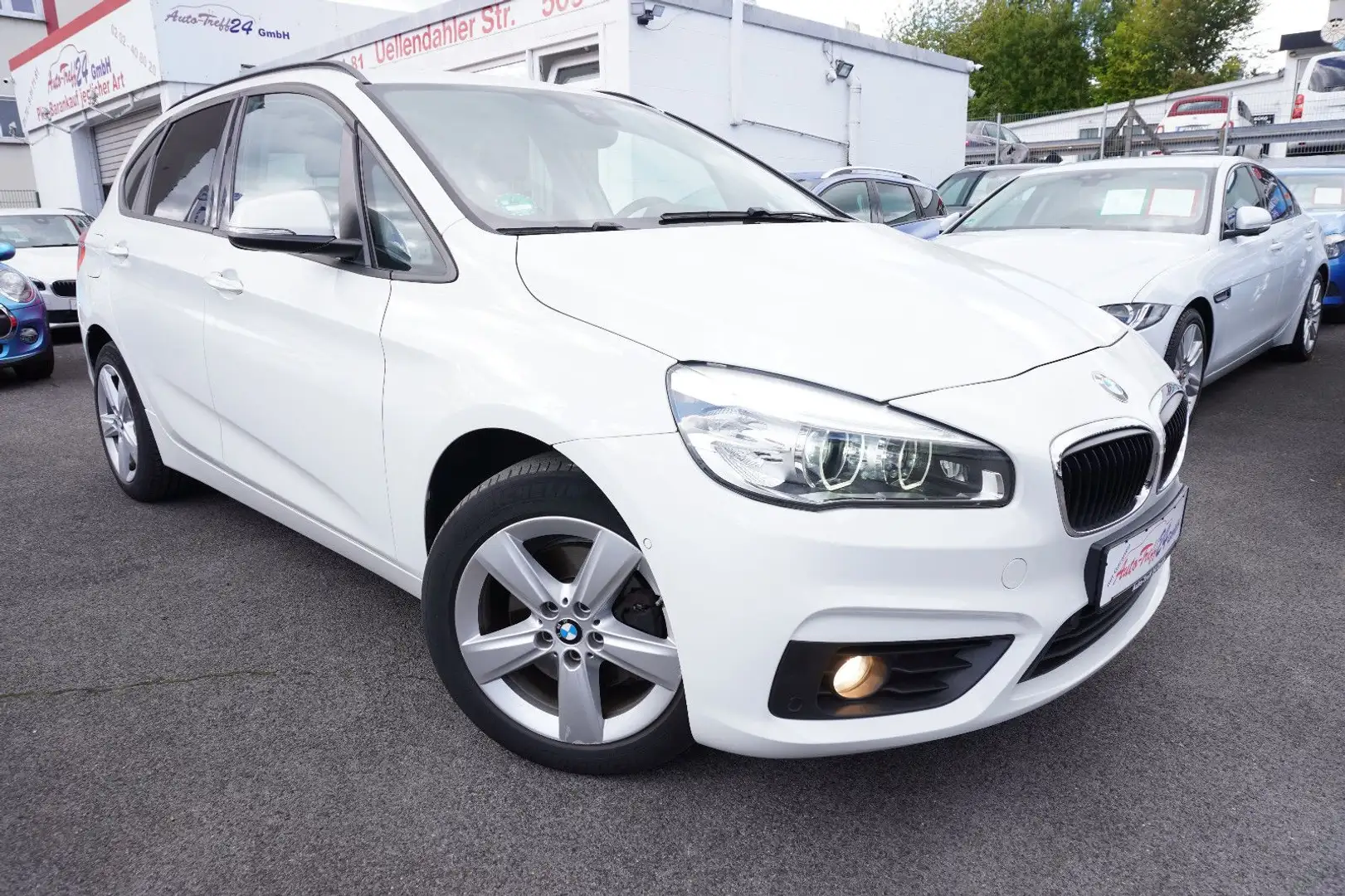 BMW 218 Advantage*Automatik*Navi*LED+* Weiß - 1