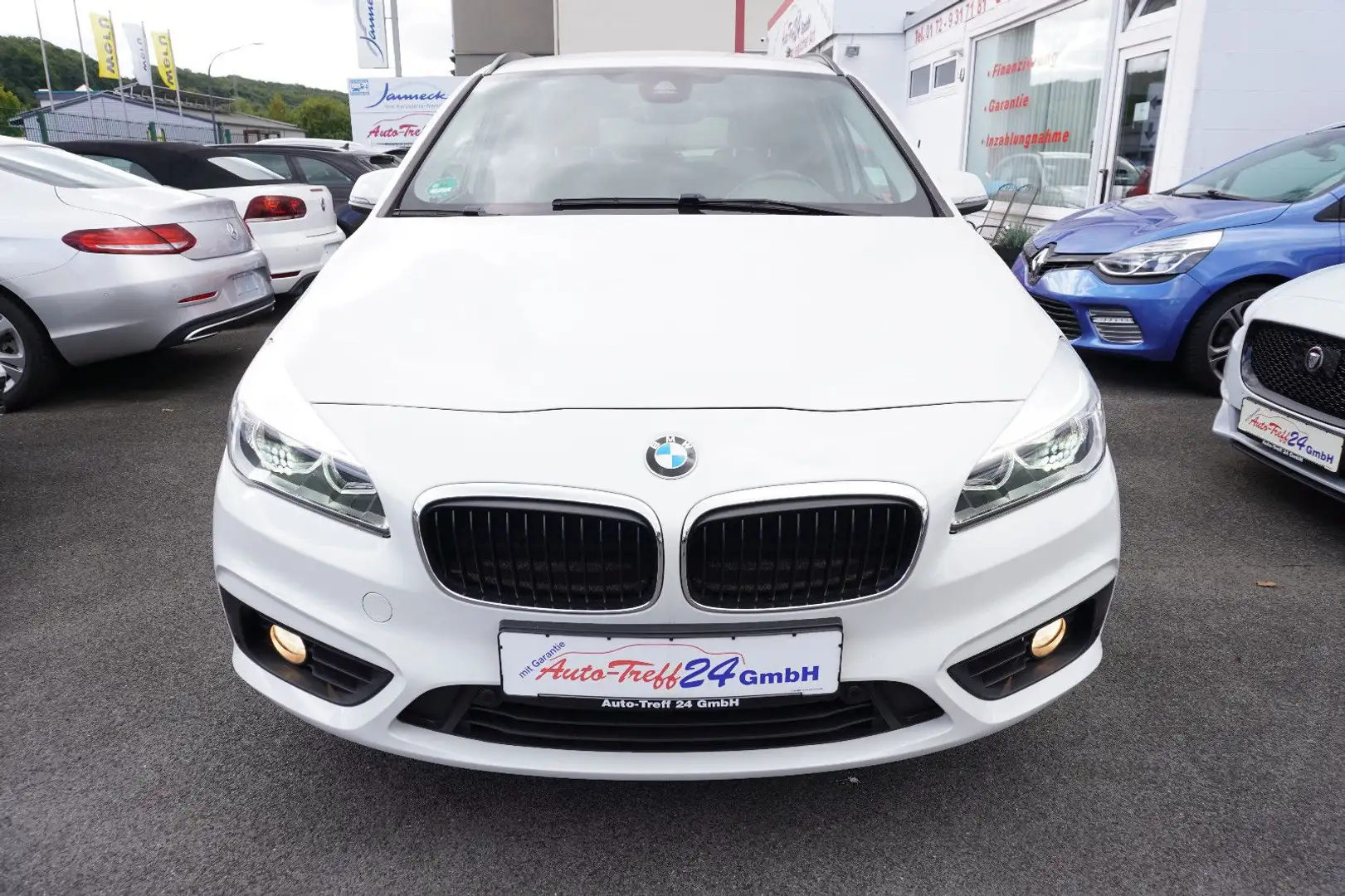 BMW 218 Advantage*Automatik*Navi*LED+* Weiß - 2