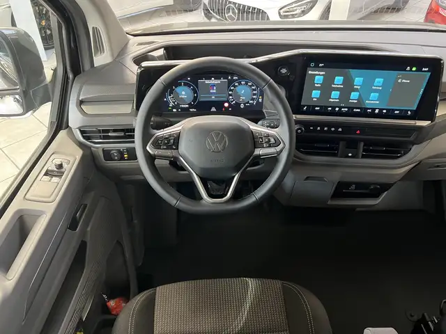 Volkswagen Transporter view 15
