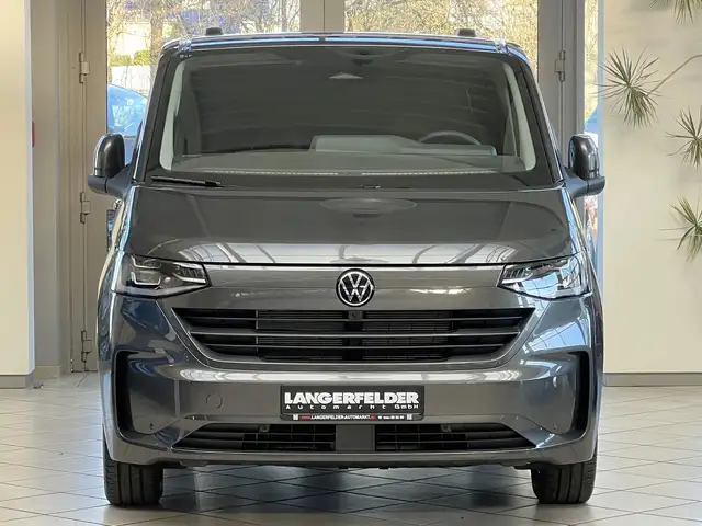 Volkswagen Transporter view 8