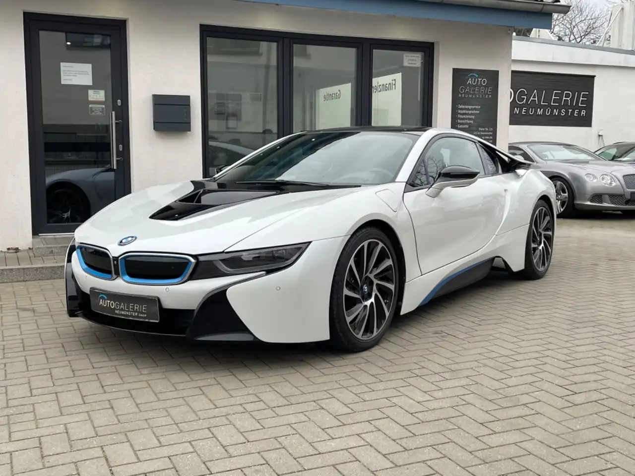 BMW i8