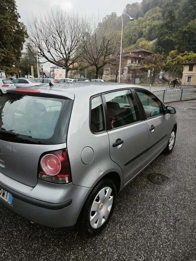Volkswagen Polo Polo IV 2007 5p 1.2 Comfortline 70cv Grigio - 2