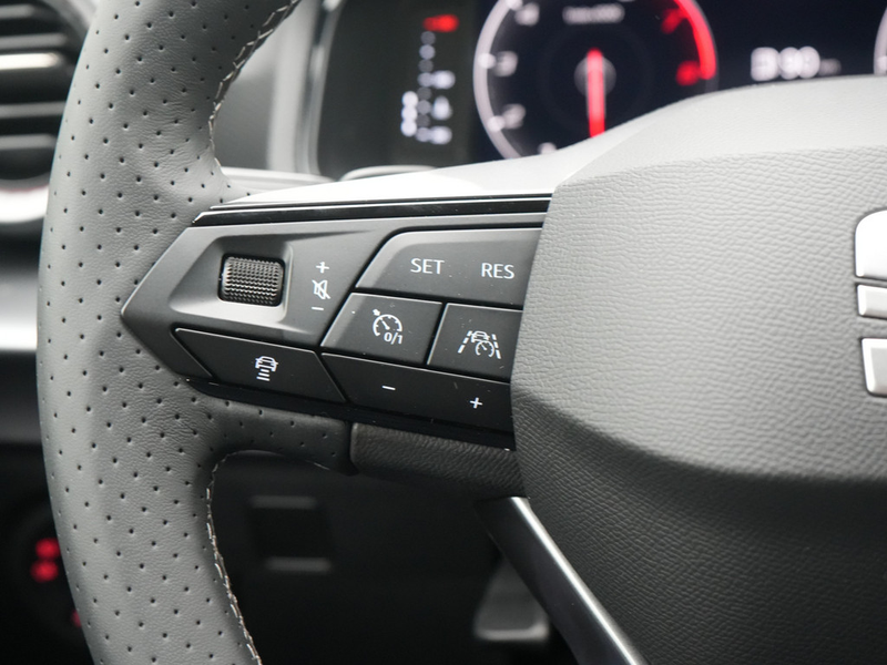 SEAT Ibiza FR Black Edition LED FACEL. ACC — photo 12