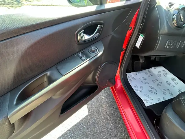 Renault Clio view 10