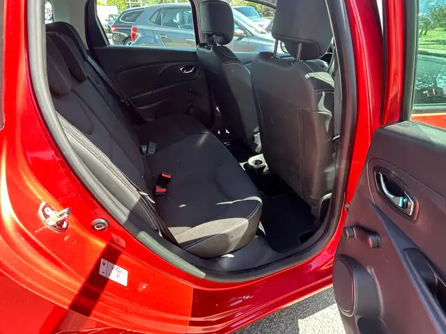 Renault Clio view 21