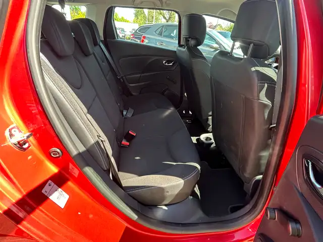 Renault Clio view 22