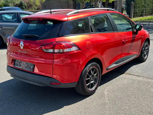 Renault Clio view 3