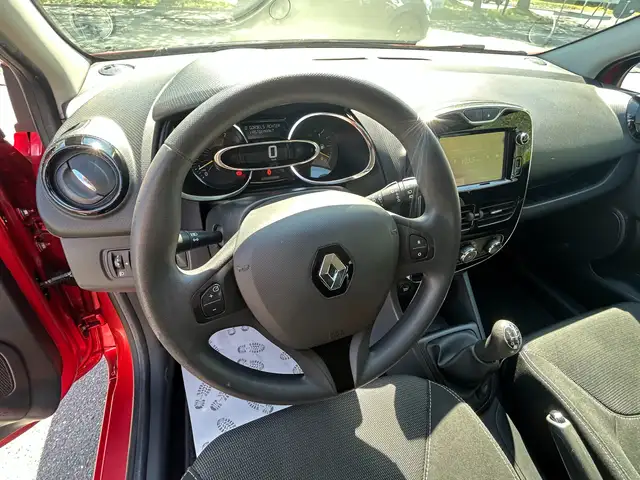 Renault Clio view 12