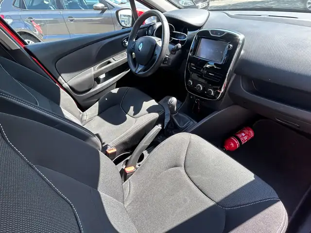 Renault Clio view 25