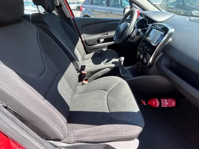 Renault Clio view 24