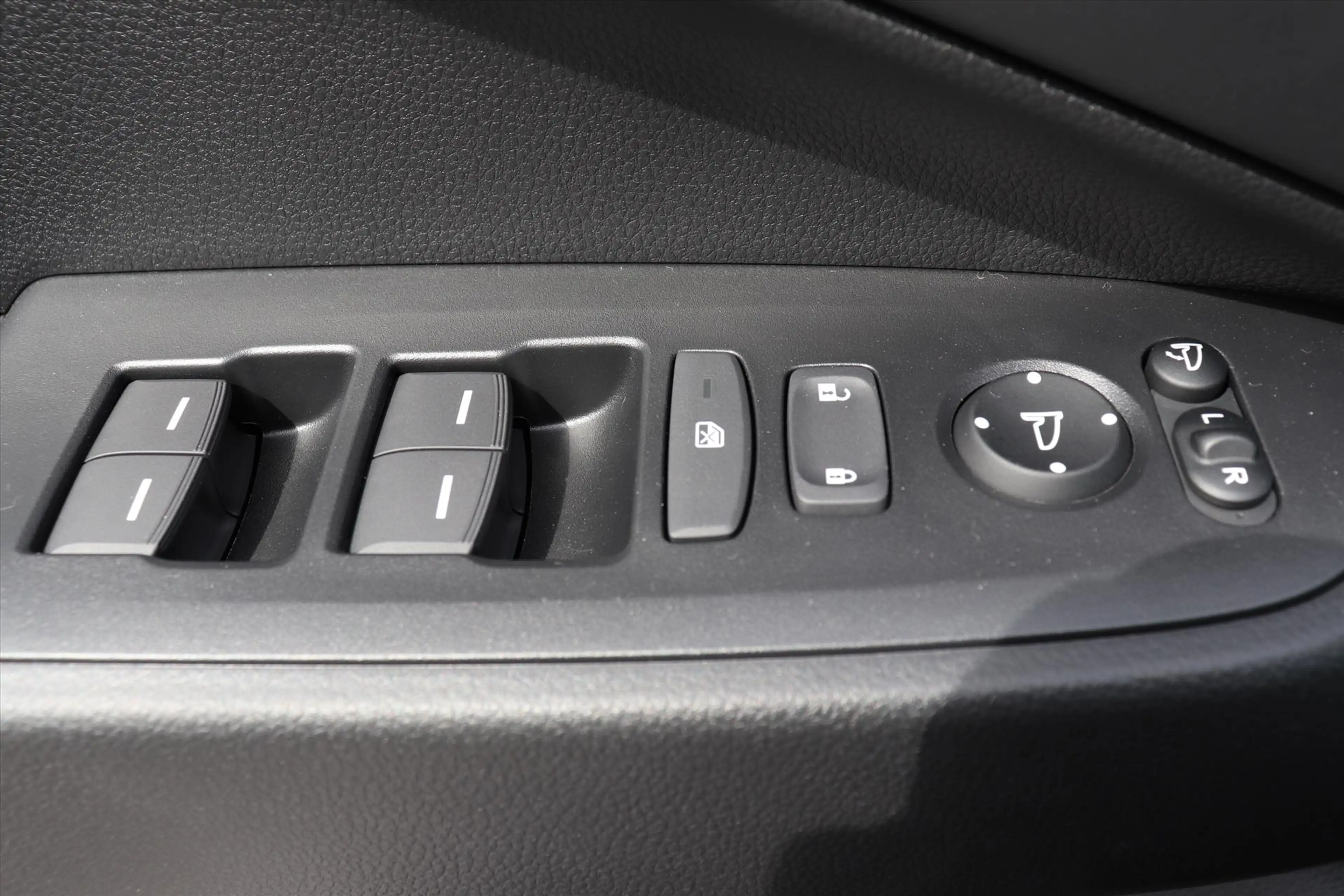 Honda HR-V 1.5 e:HEV i-MMD 131pk CVT Advance Sport — photo 11