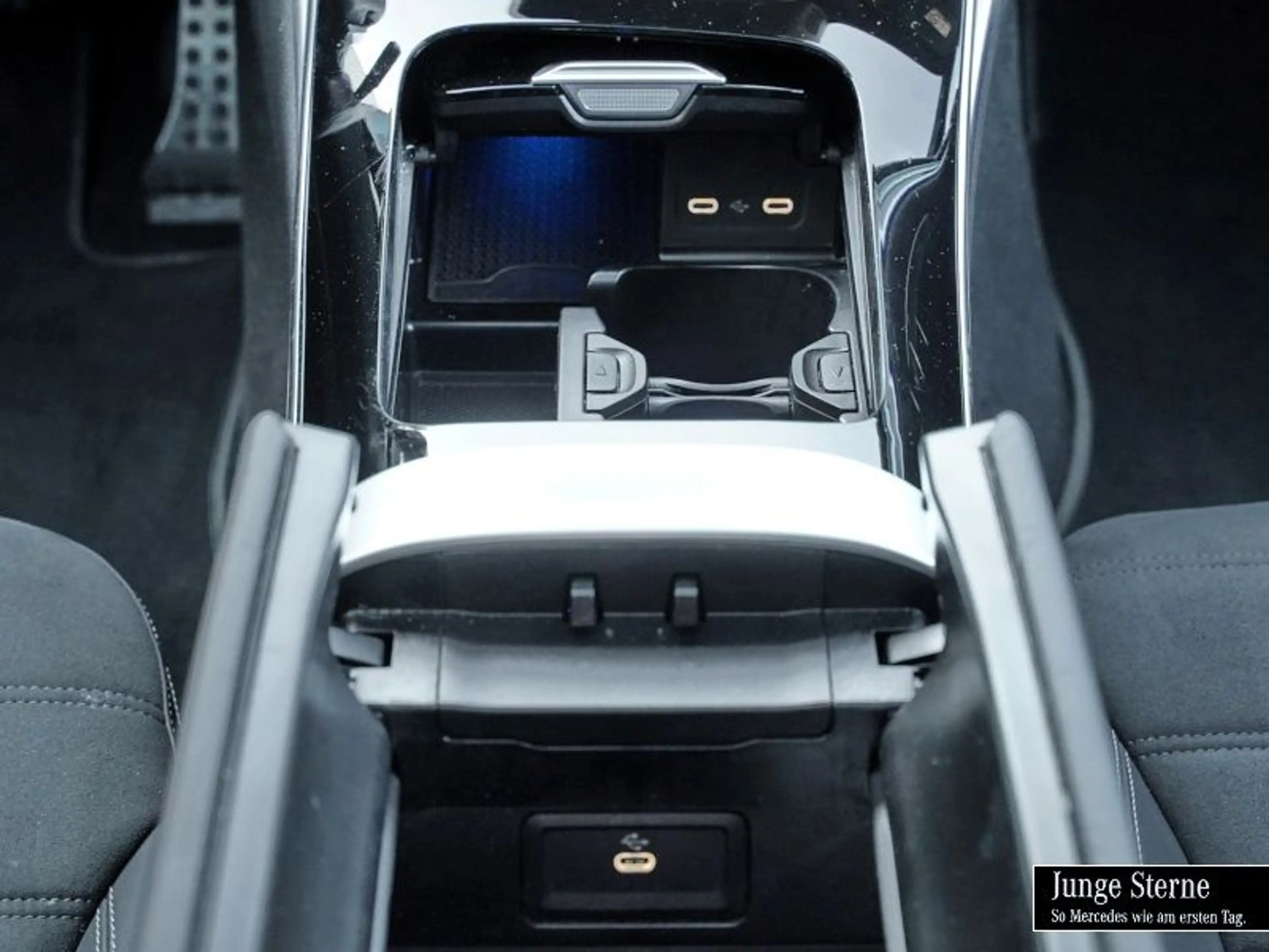Mercedes-Benz CLE 200 Coupé AMG ADVPLUS+PANO+BURMESTER+NIGHT+W — photo 10