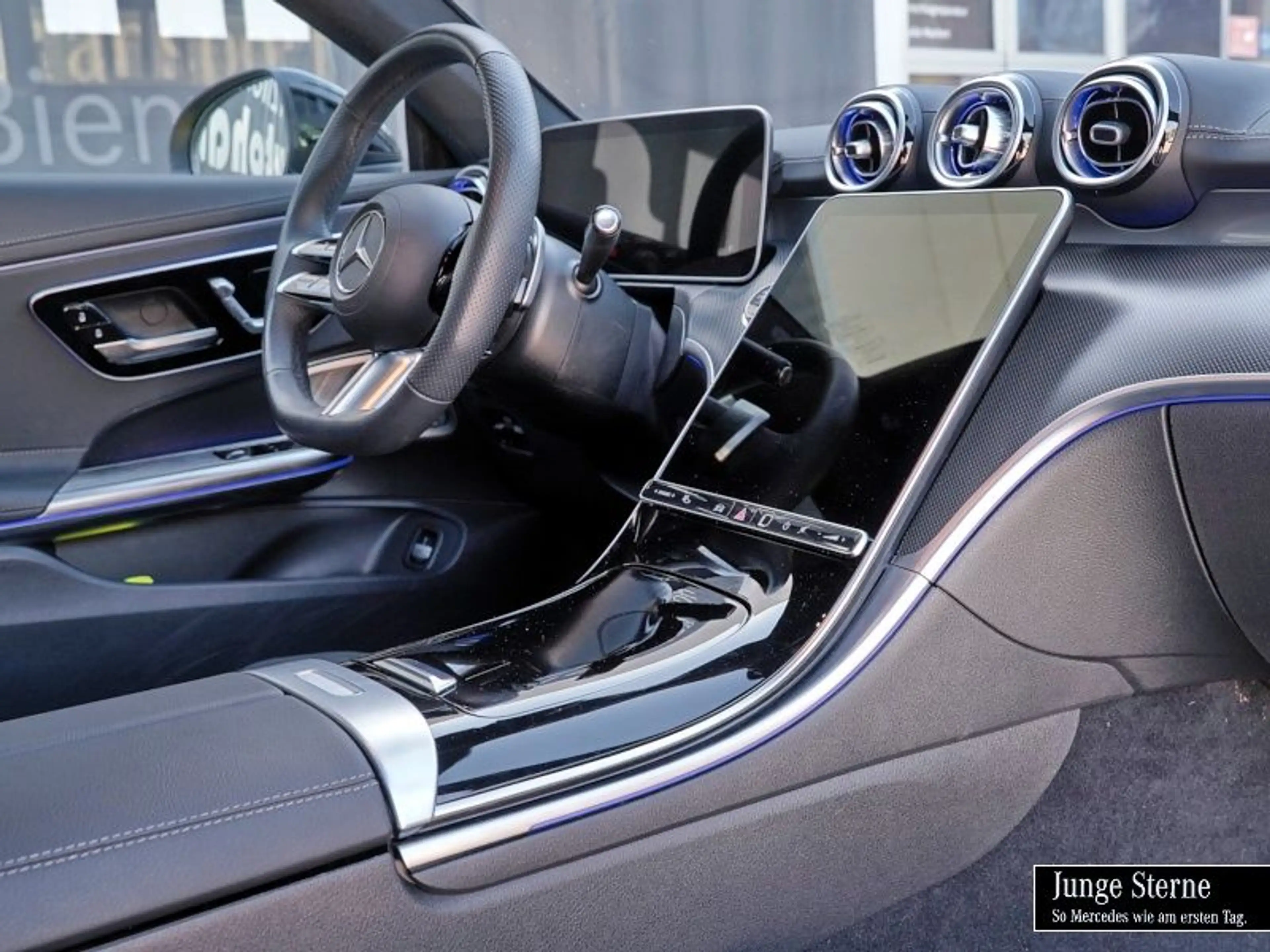 Mercedes-Benz CLE 200 Coupé AMG ADVPLUS+PANO+BURMESTER+NIGHT+W — photo 16