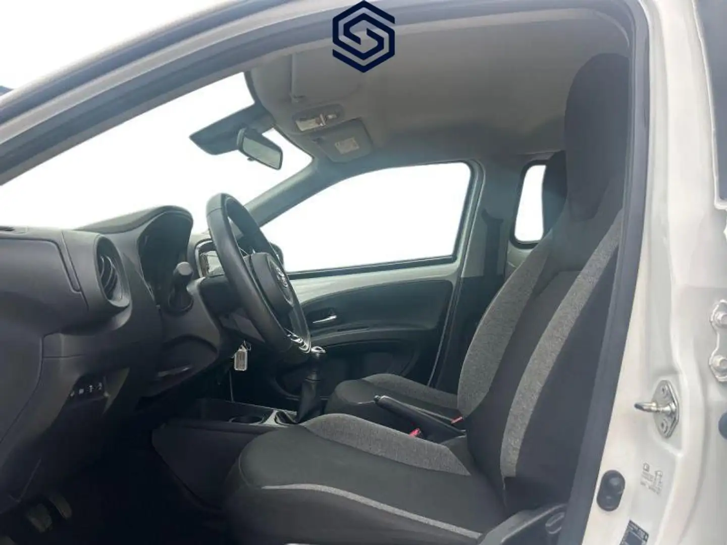 Toyota Aygo X 1.0 Active 72cv Bianco - 2