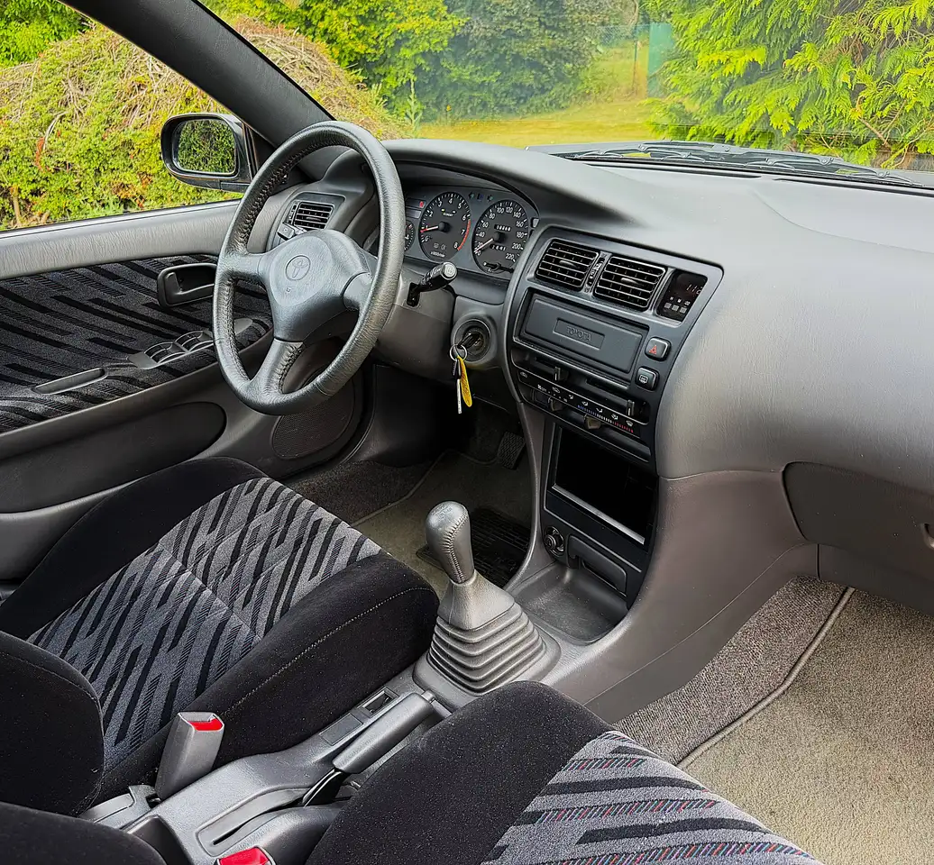 Toyota Corolla 1.3 XLi PREMIER PROPRIETAIRE 5 PORTES OLDTIMER 33.000 KM !!!!, foto 8