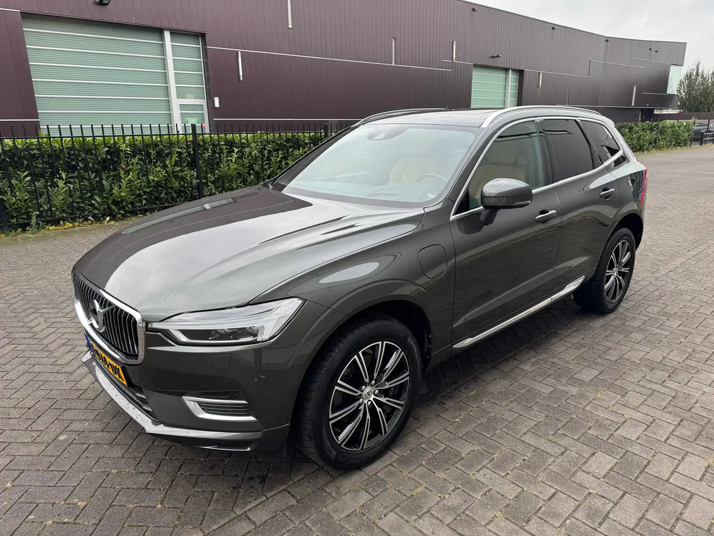 Volvo XC60 XC60 2.0 T8 AWD Inscr. - 1
