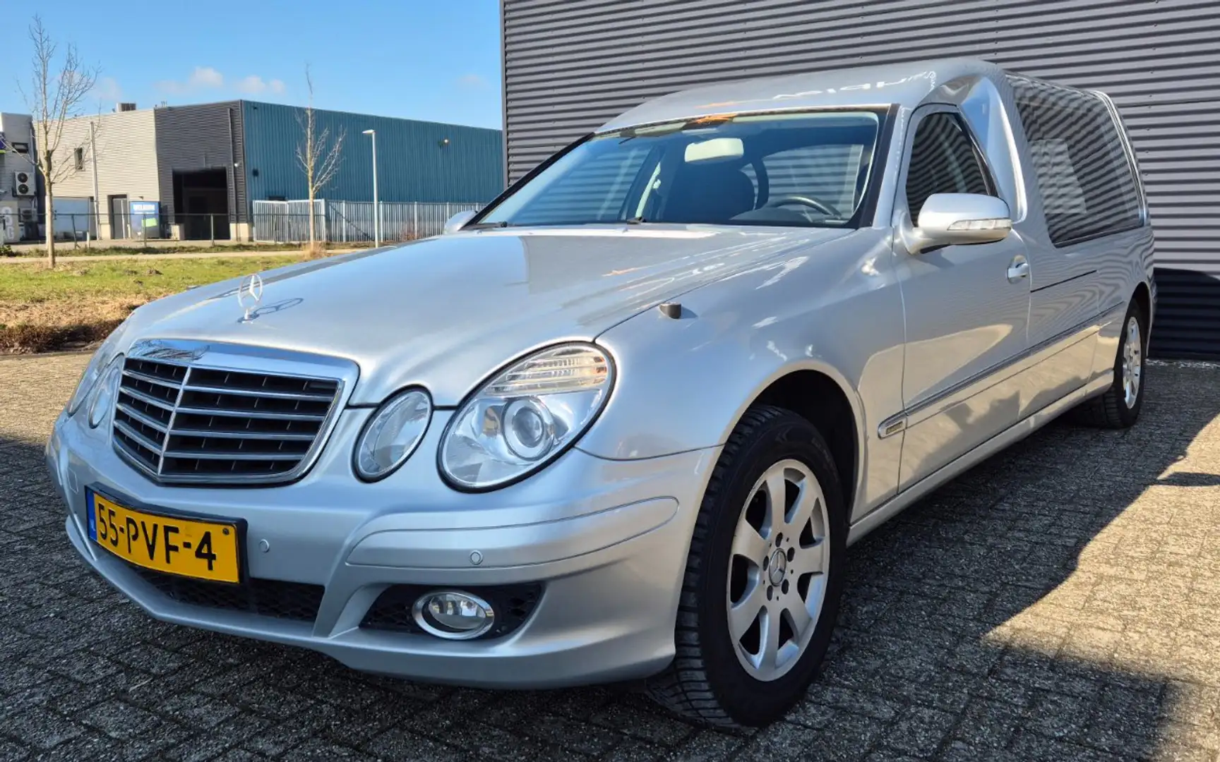 Mercedes-Benz 220 Rouwauto Zilver - 1