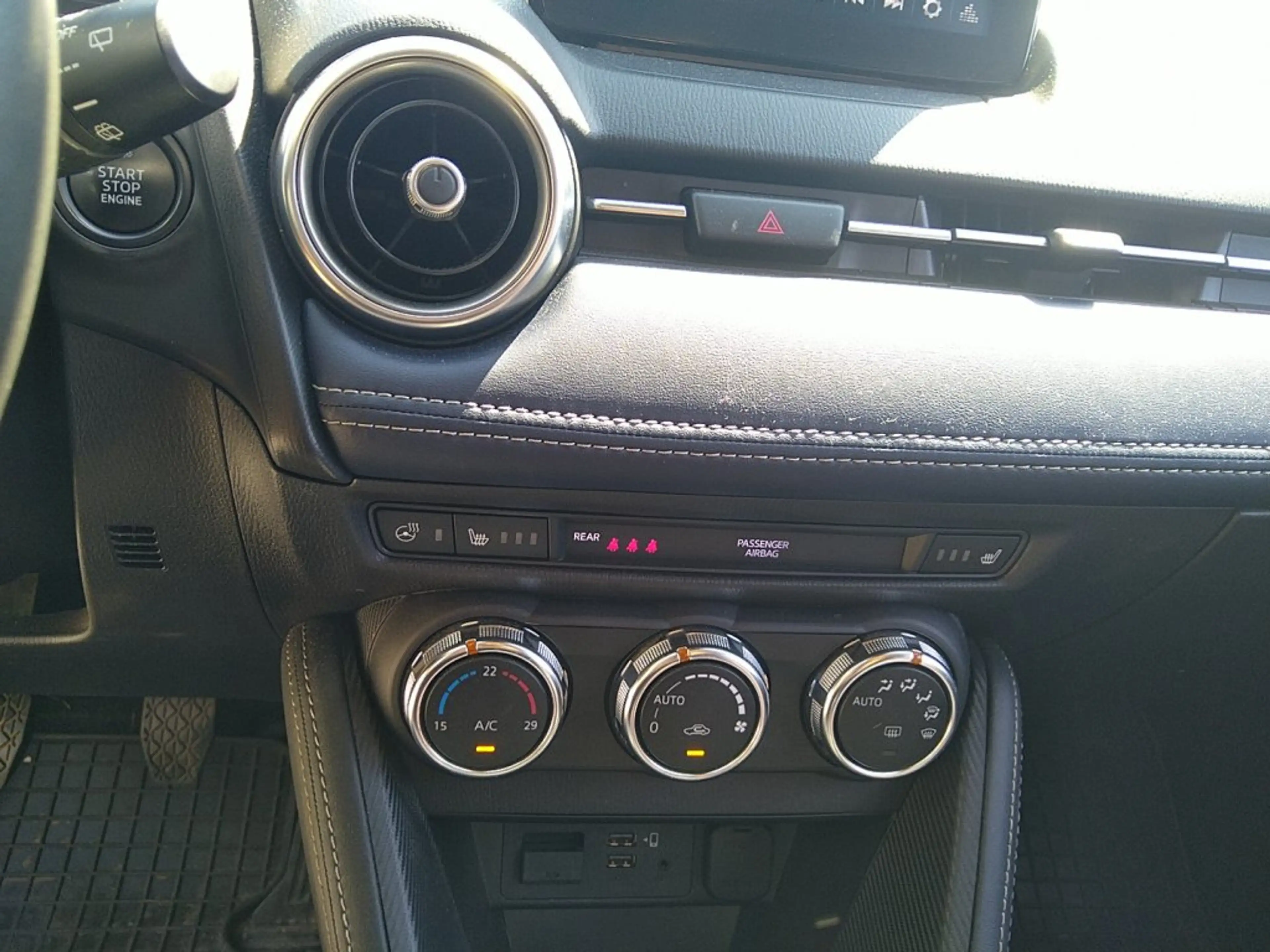 Mazda 2 G90 Revolution IPM5 — photo 12