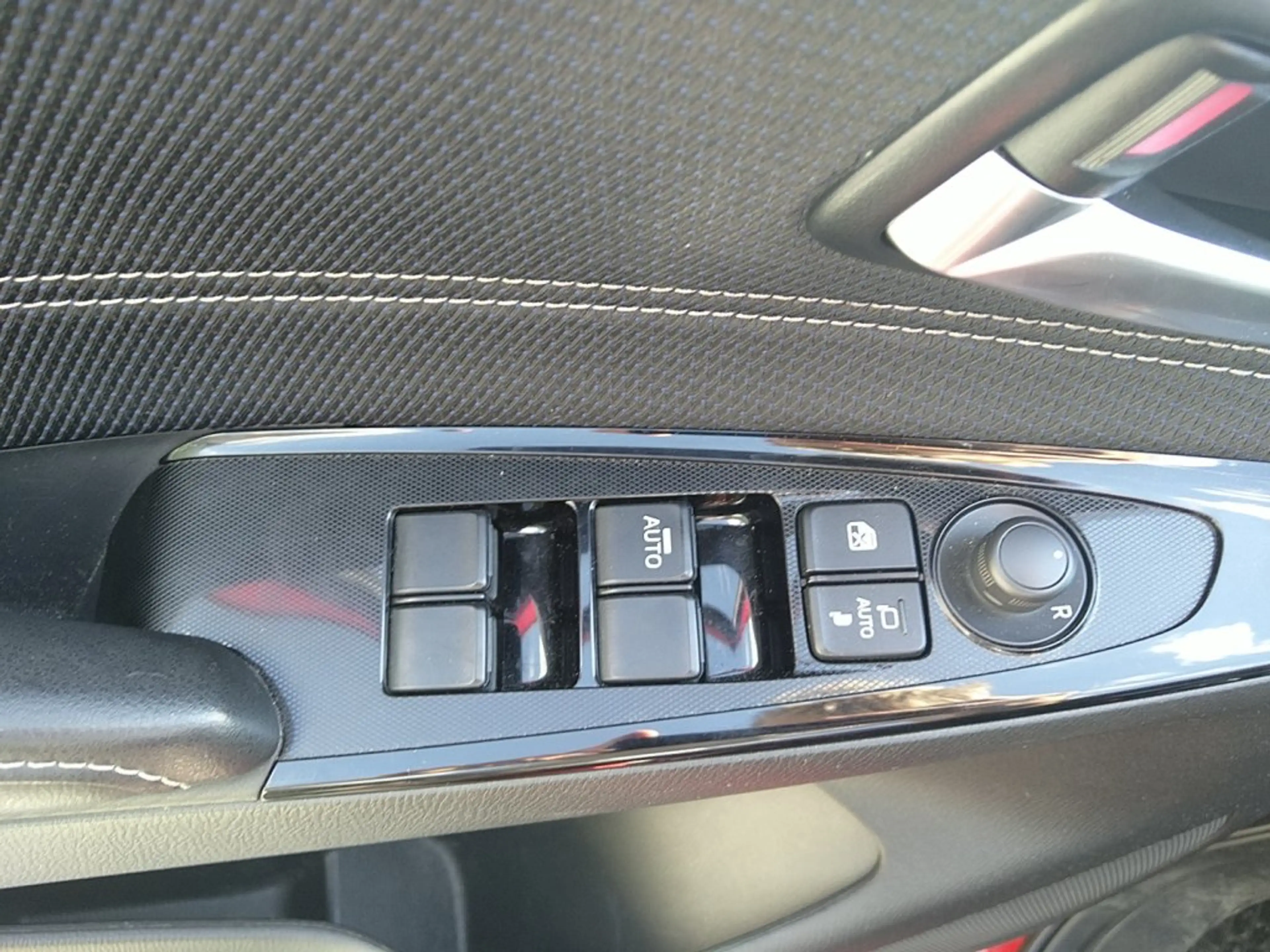 Mazda 2 G90 Revolution IPM5 — photo 8