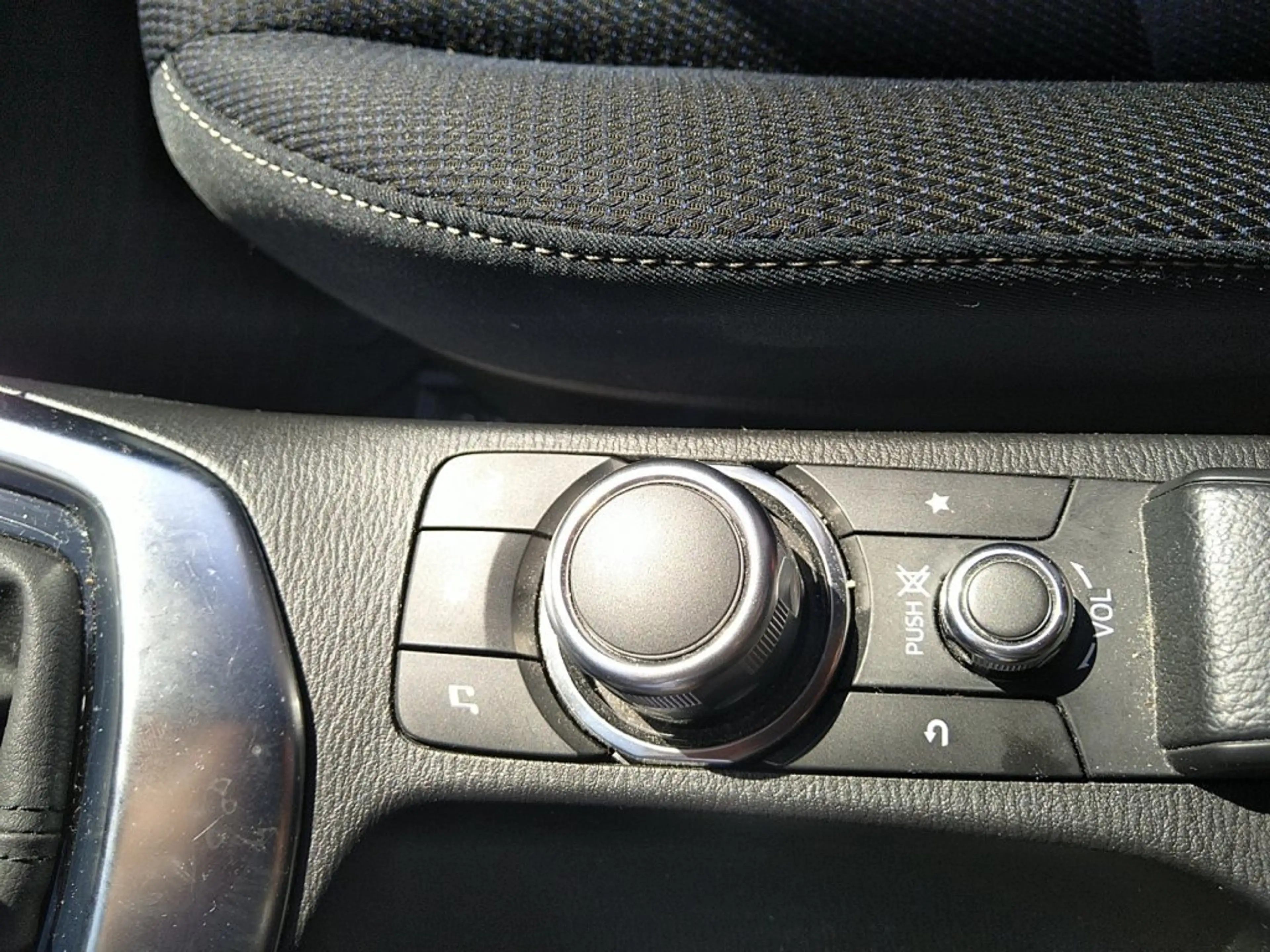 Mazda 2 G90 Revolution IPM5 — photo 13