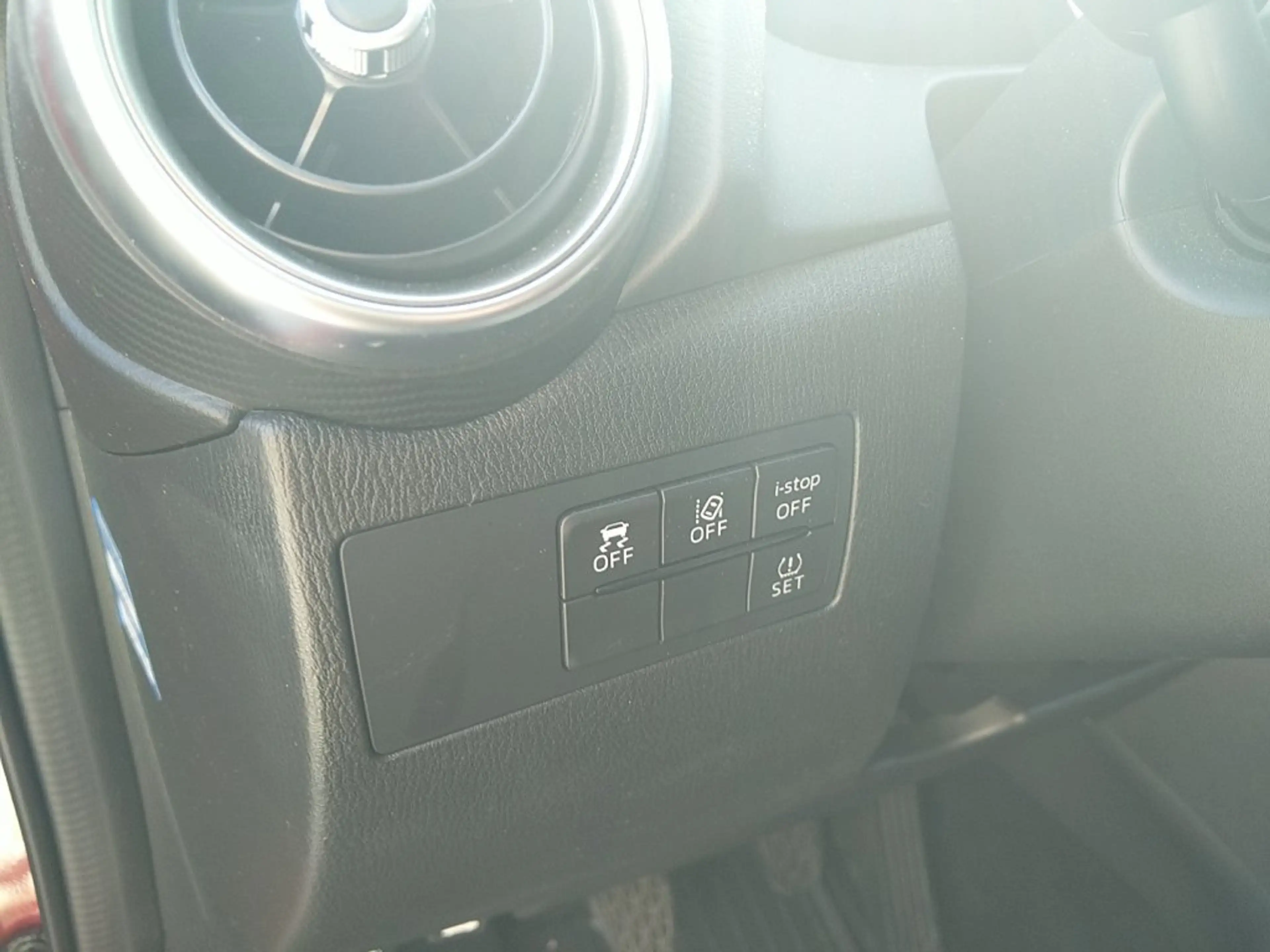 Mazda 2 G90 Revolution IPM5 — photo 9