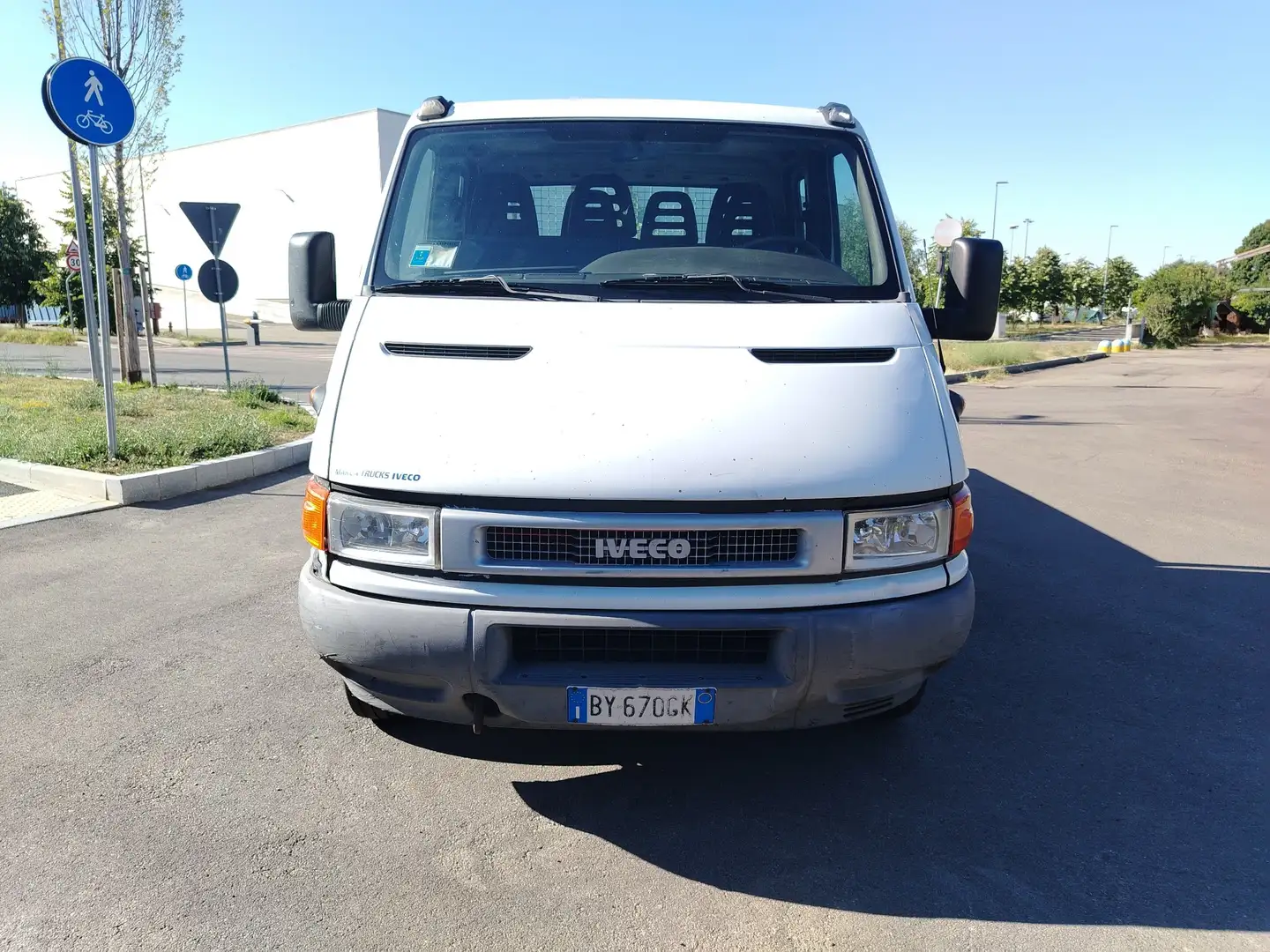 Iveco Daily 7 POSTI CON GEMELLATE IVA ESPOSTA Wit - 2
