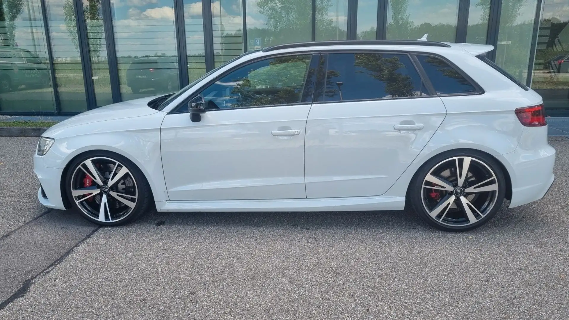 Audi RS3 Sportback 2.5TFSI quattro B&O+PANO+RS-Design Weiß - 2