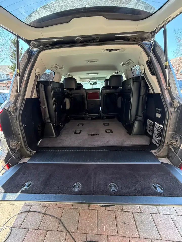 Lexus LX снимка Lexus LX