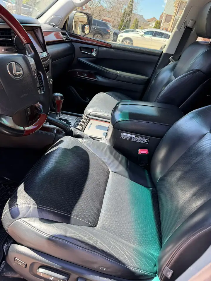 Lexus LX снимка Lexus LX