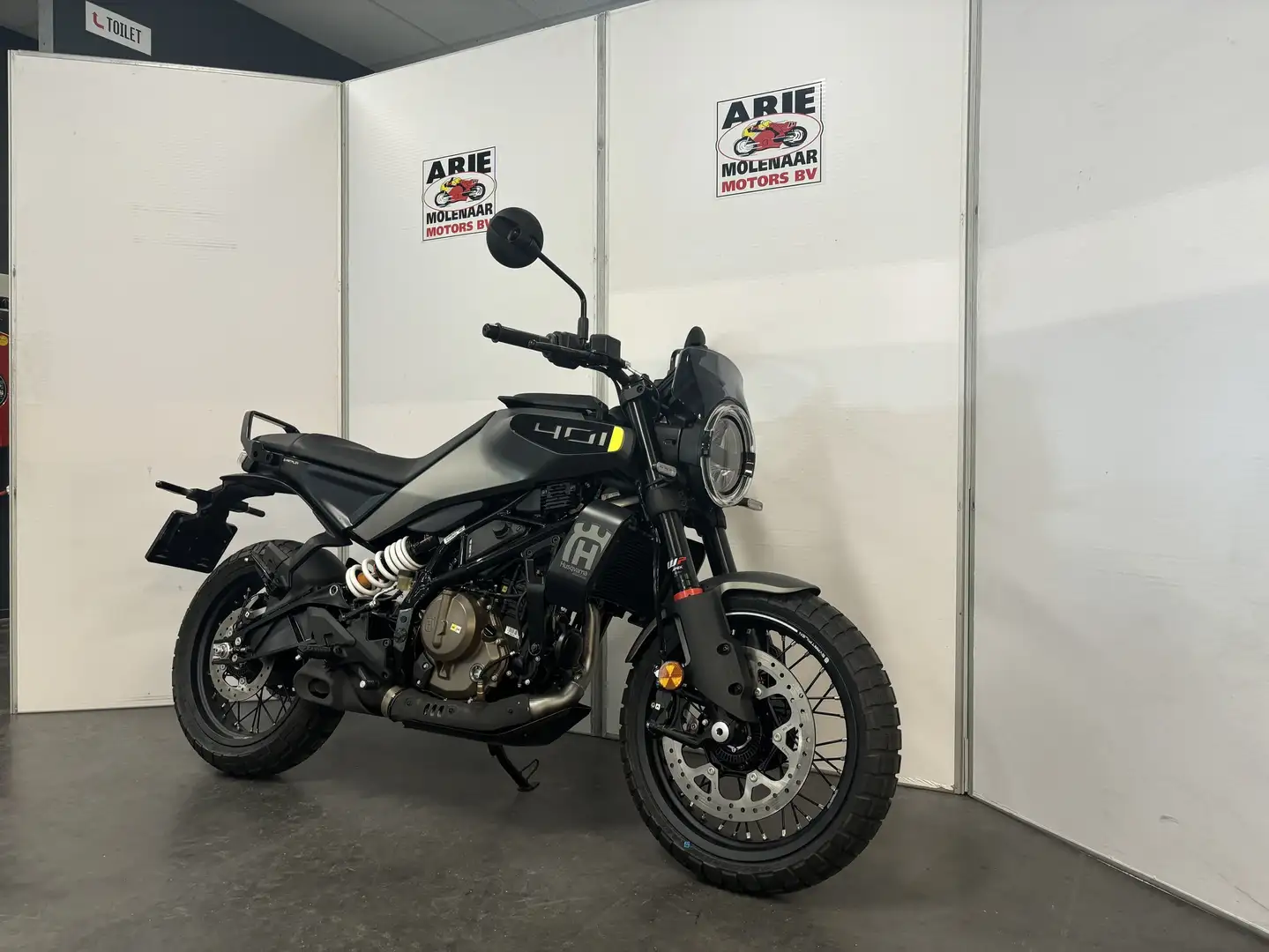 Husqvarna Svartpilen 401 Negru - 2