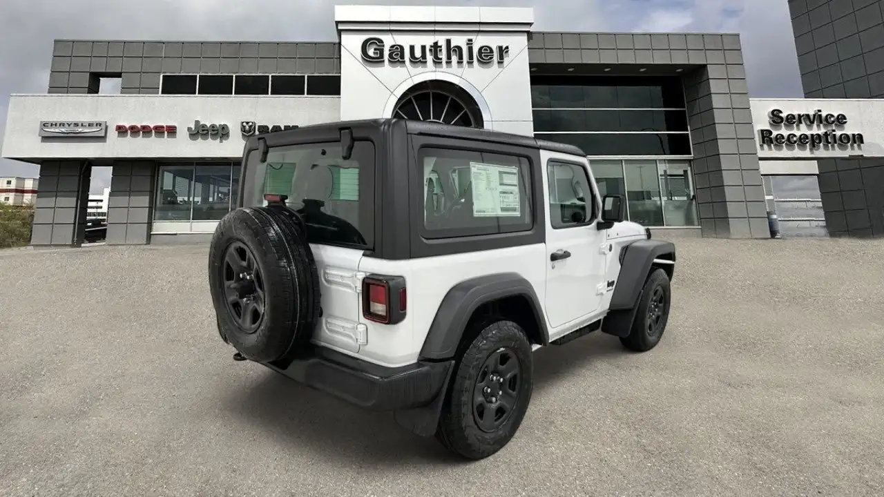 Jeep Wrangler снимка Jeep Wrangler