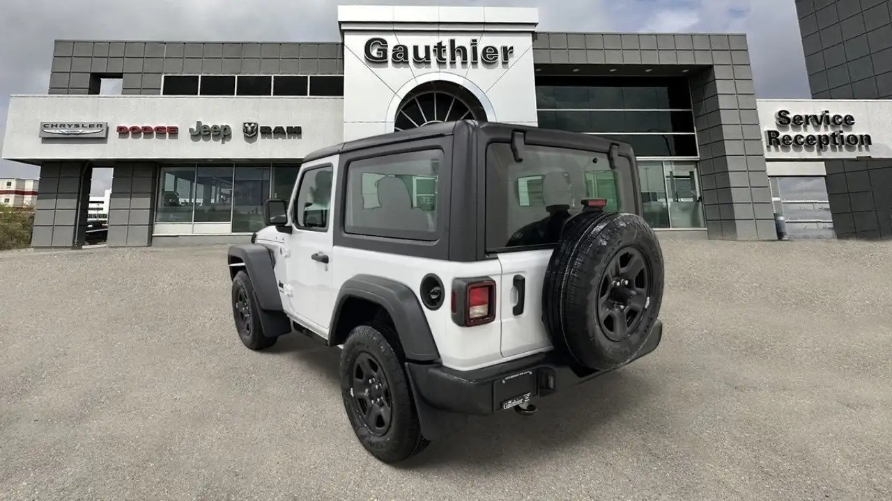 Jeep Wrangler снимка Jeep Wrangler