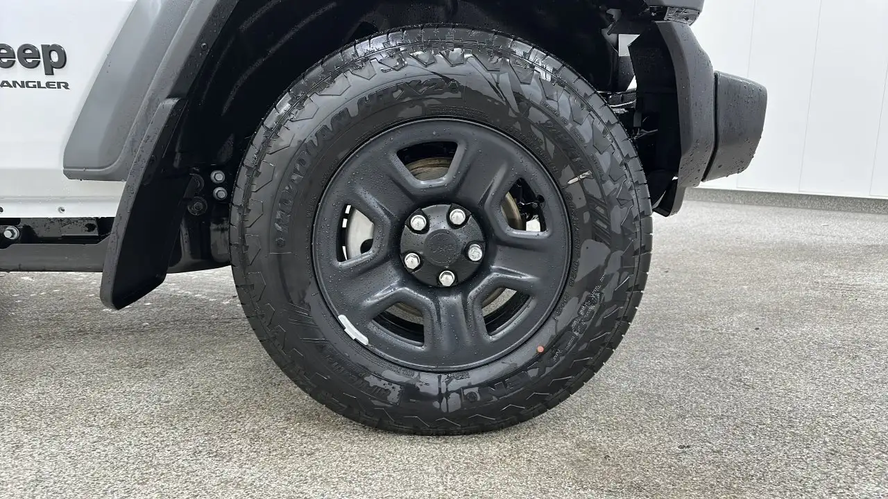 Jeep Wrangler снимка Jeep Wrangler
