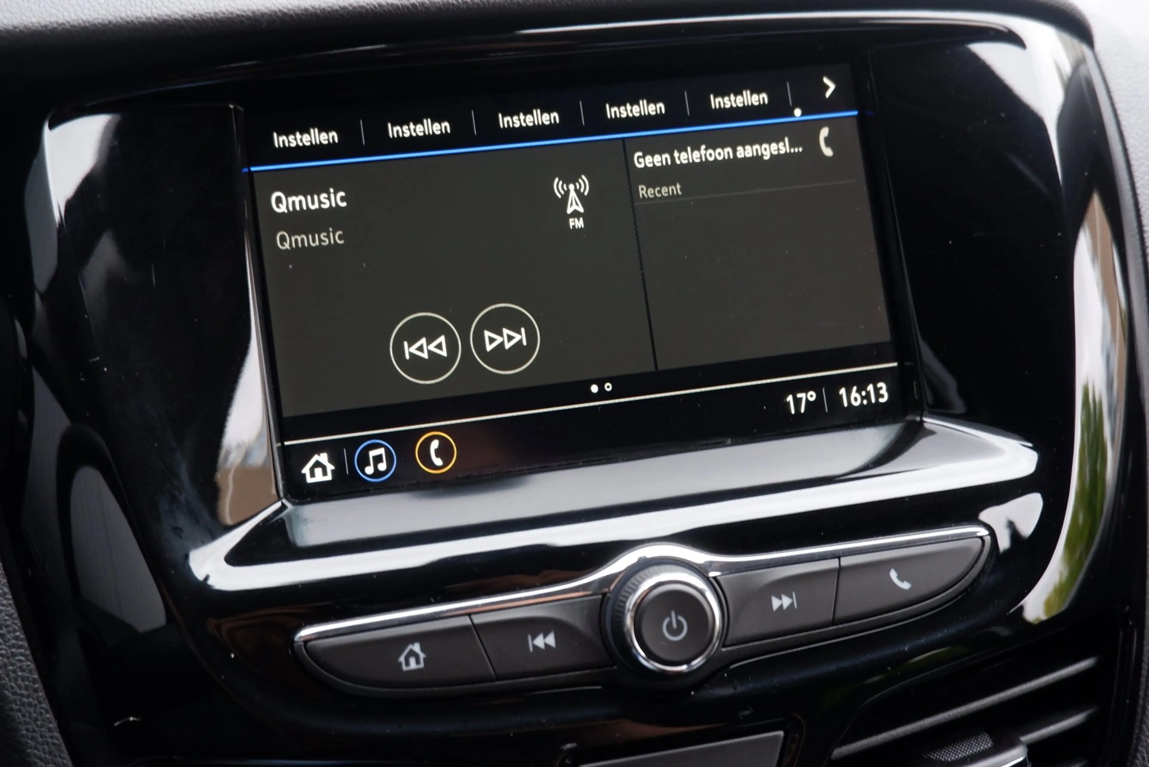 Opel Karl 1.0 Rocks Online Edition — photo 25