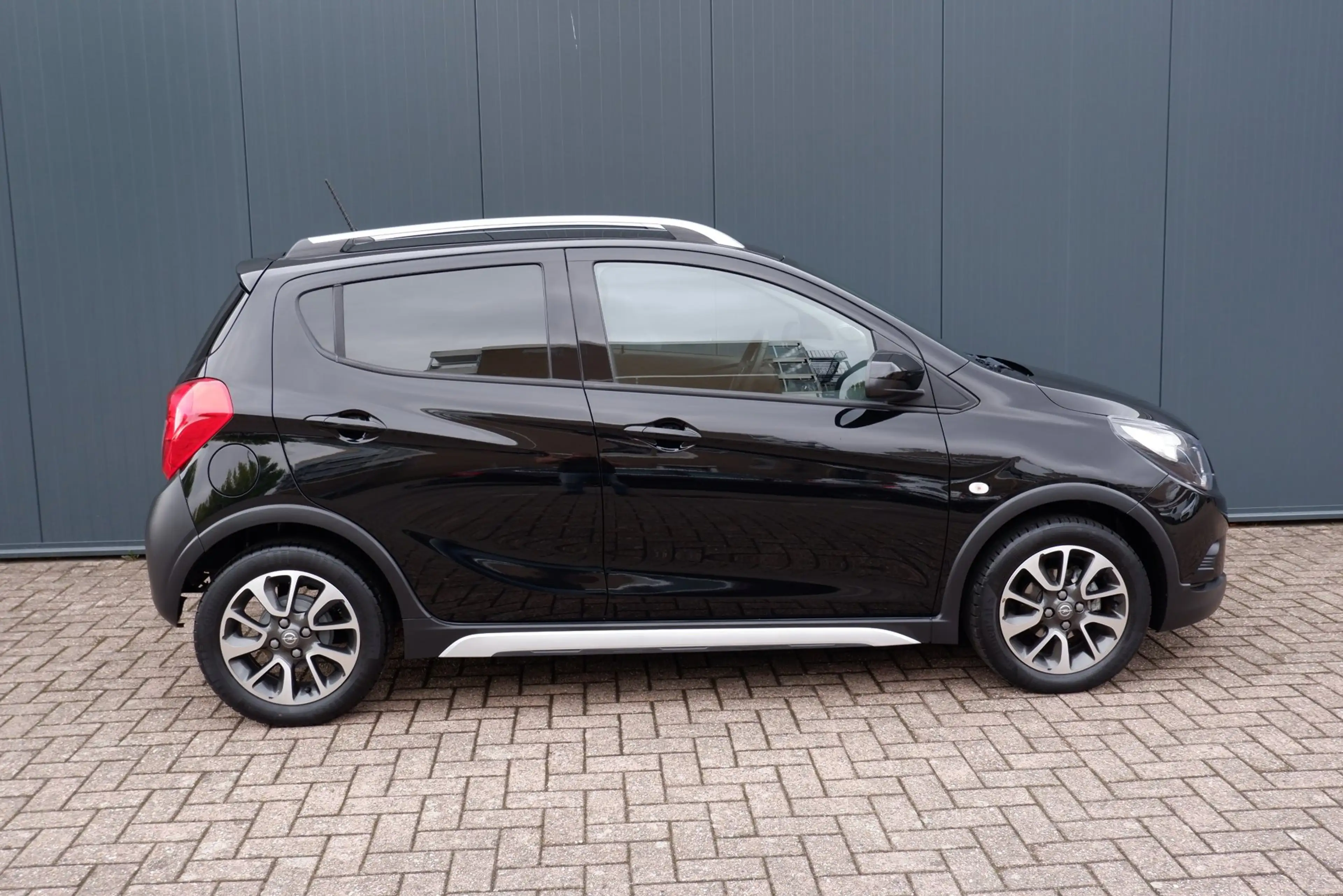 Opel Karl 1.0 Rocks Online Edition — photo 23