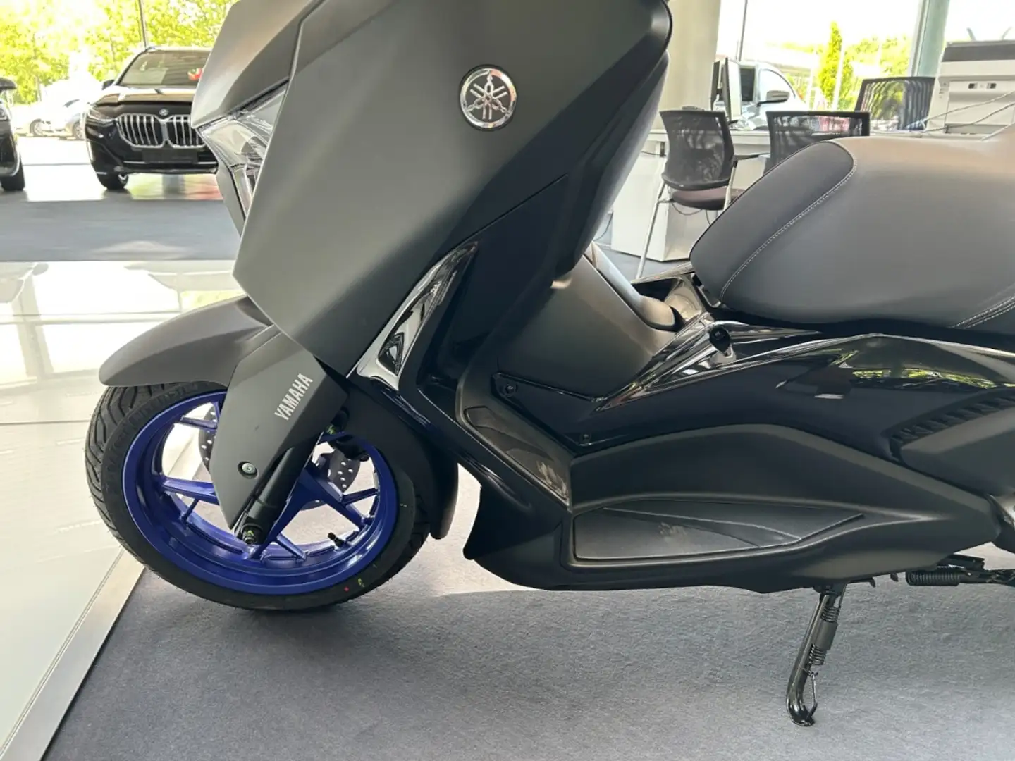 Yamaha X-Max 300 2024 Schwarz - 2