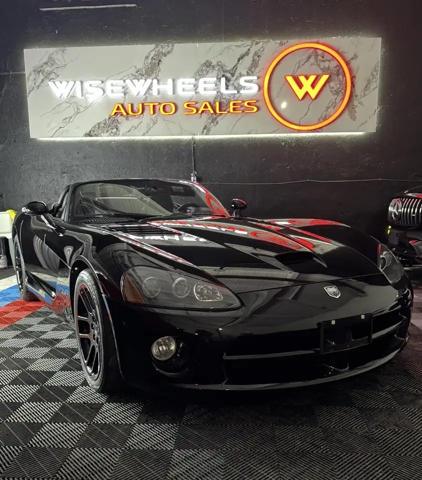 2004 Dodge Viper