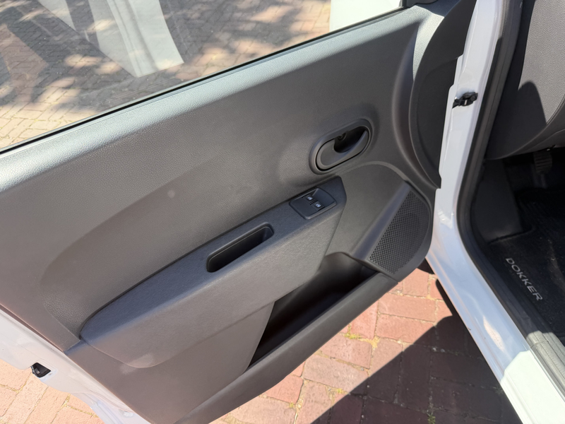 Dacia Dokker 1.5 Blue dCi 90 Solid – Praktisch, Zuinig en Betro — photo 24
