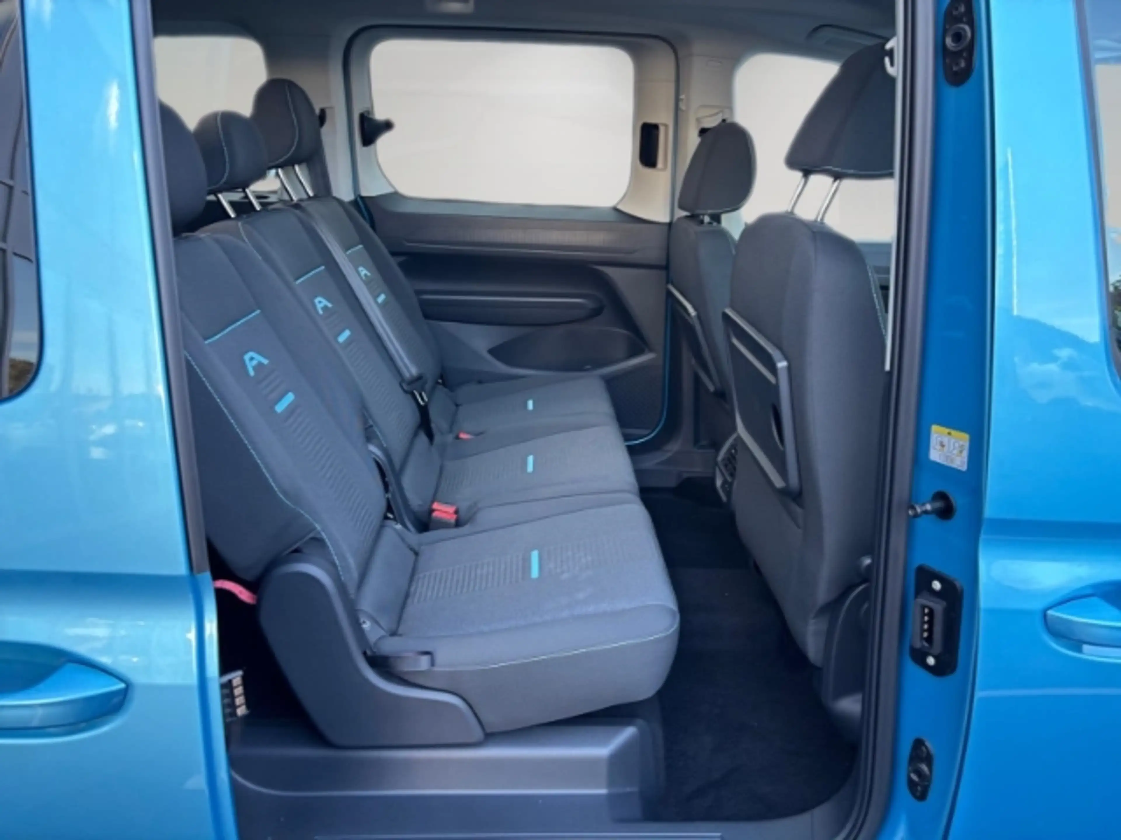 Ford Tourneo Connect L2 Active 2.0 EcoBlue *ALLRAD*7-SITZE*PANORAMADACH — photo 13