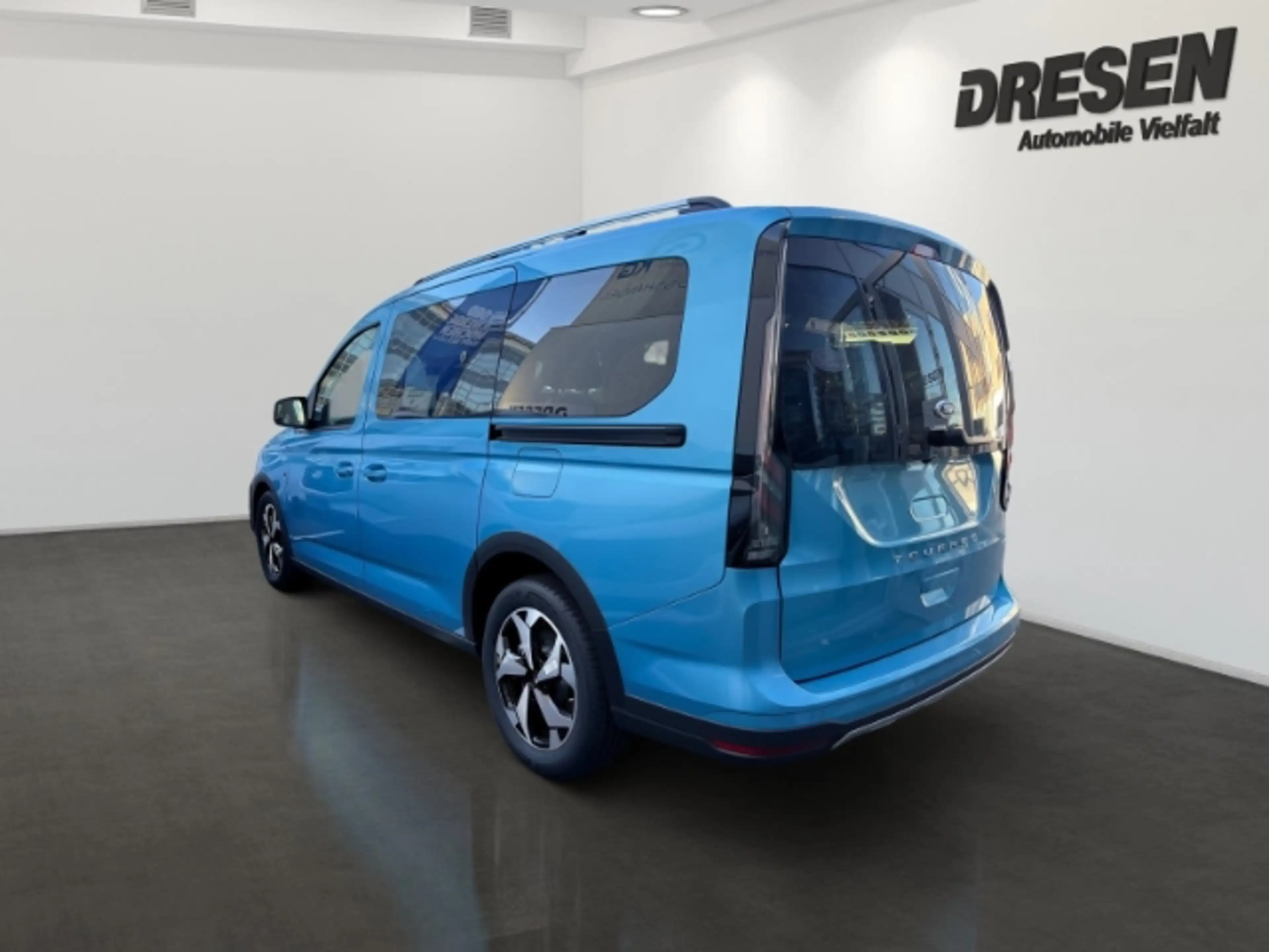 Ford Tourneo Connect L2 Active 2.0 EcoBlue *ALLRAD*7-SITZE*PANORAMADACH — photo 4