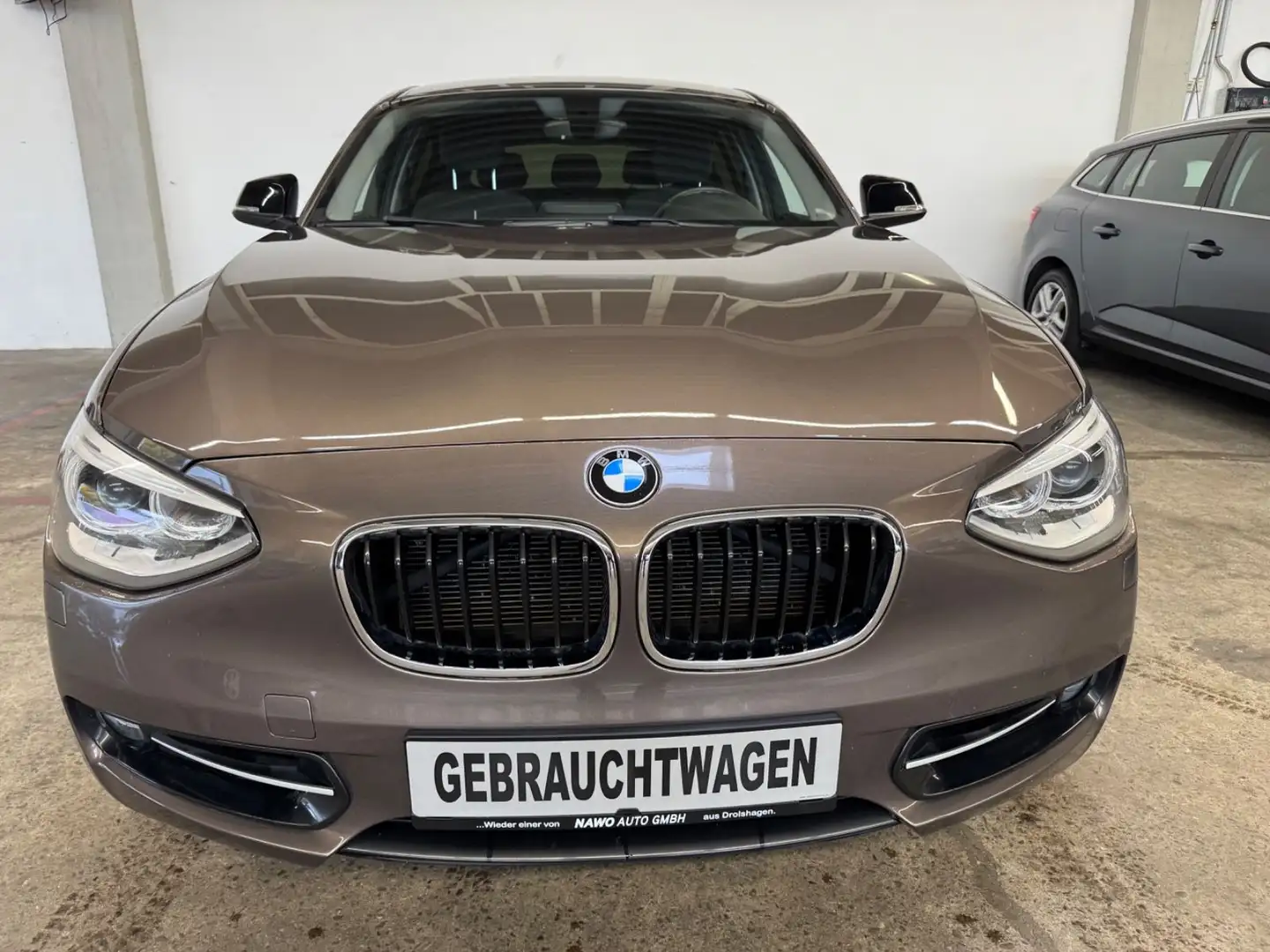 BMW 118 i-Sport Line-Bi Xenon-sehr gepflegt Braun - 2