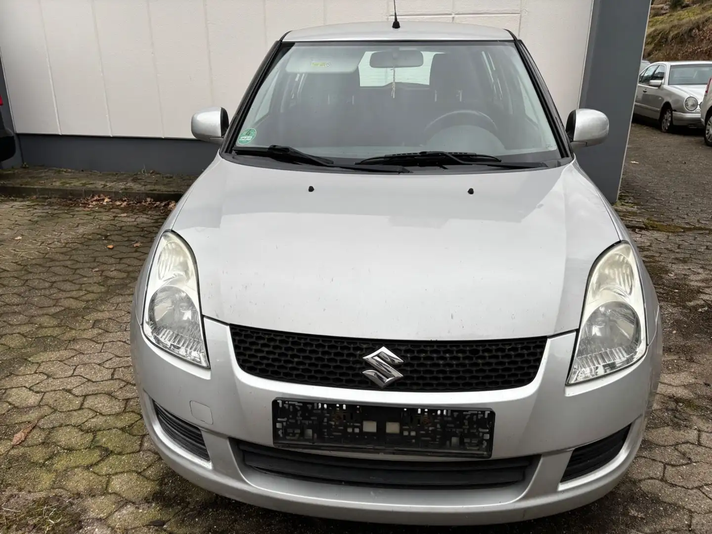 Suzuki Swift Lim. Comfort*5 TRG*KLIMA* Silber - 1