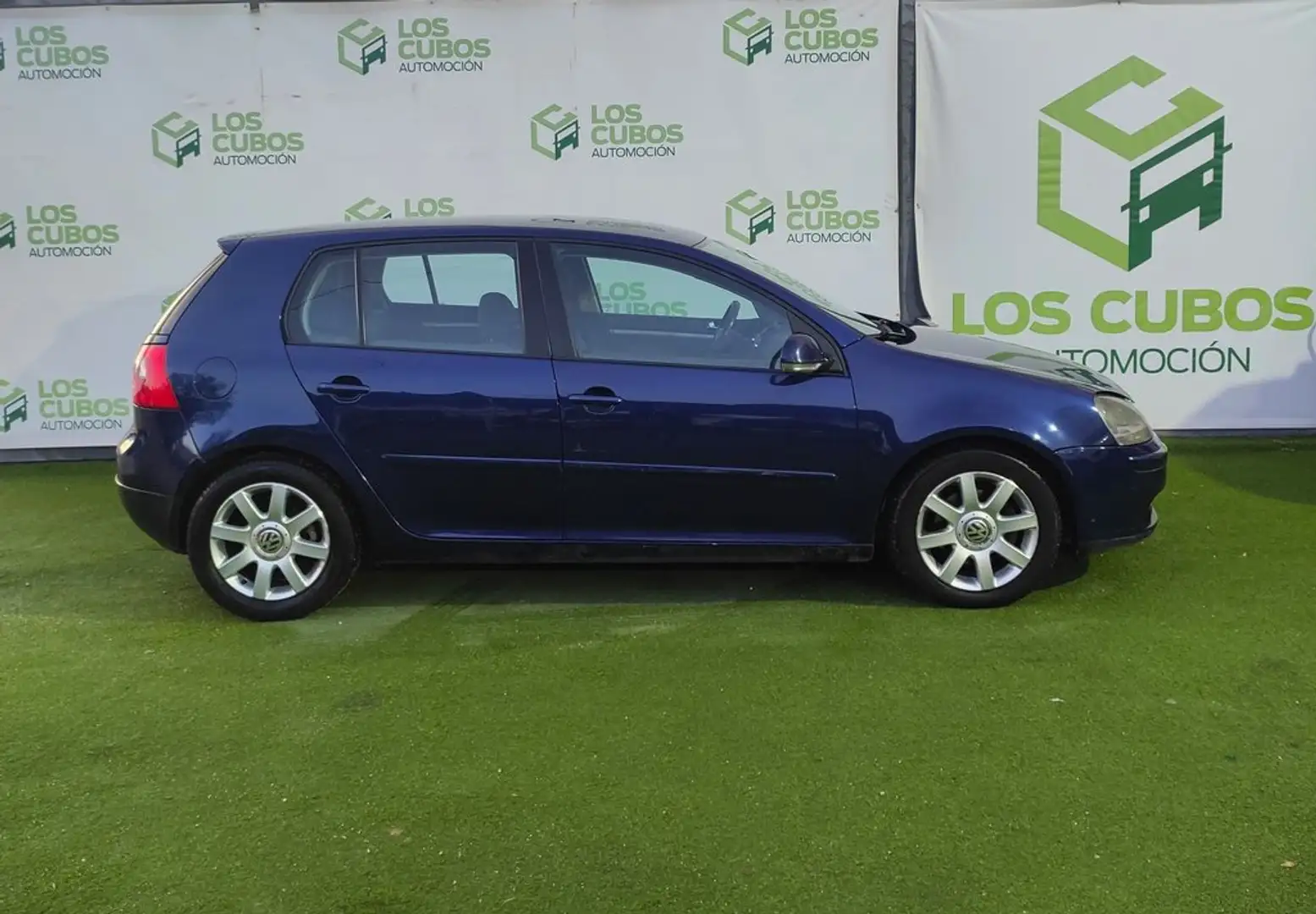 Volkswagen Golf 2.0 TDI Highline Blau - 2