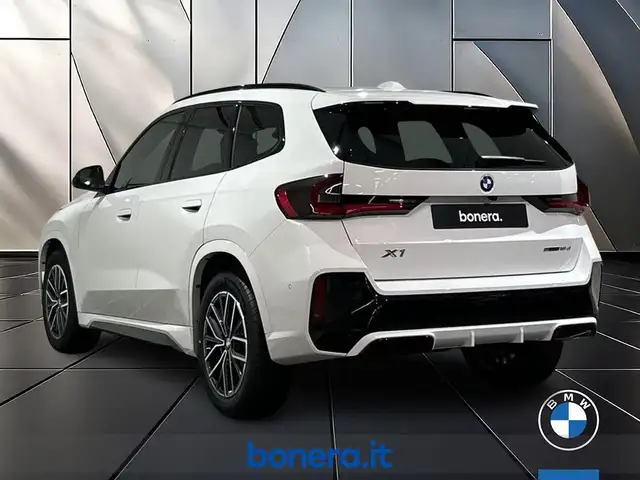 BMW X1 view 7