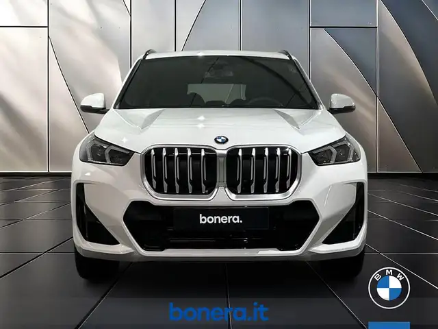 BMW X1 view 2