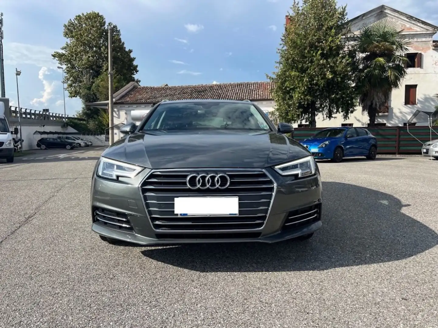 Audi A4 Avant 2.0 TDI 150 CV S tronic Business Sport Grau - 2