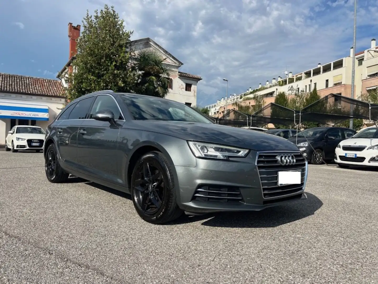 Audi A4 Avant 2.0 TDI 150 CV S tronic Business Sport Grau - 1