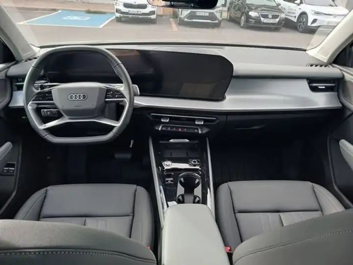 Audi Q3 2025, foto 6