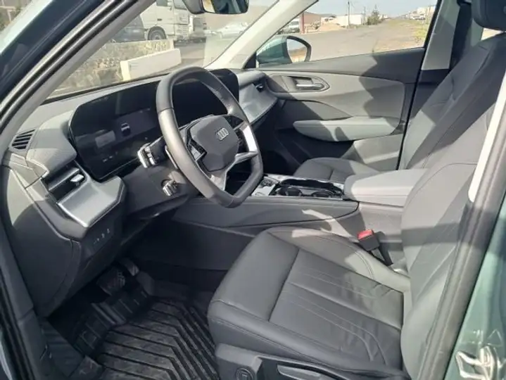 Audi Q3 2025, foto 3